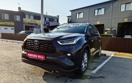 Toyota Highlander, 2022 год, 6 050 000 рублей, 15 фотография