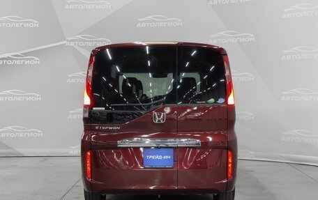 Honda Stepwgn IV, 2015 год, 1 950 000 рублей, 4 фотография