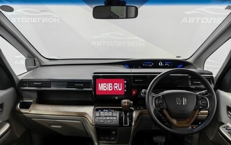 Honda Stepwgn IV, 2015 год, 1 950 000 рублей, 9 фотография