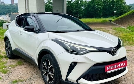 Toyota C-HR I рестайлинг, 2021 год, 2 800 000 рублей, 5 фотография