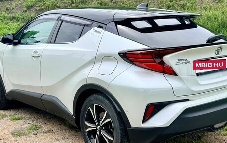 Toyota C-HR I рестайлинг, 2021 год, 2 800 000 рублей, 3 фотография