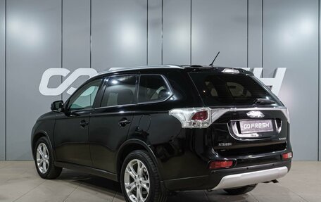 Mitsubishi Outlander III рестайлинг 3, 2014 год, 1 329 000 рублей, 2 фотография