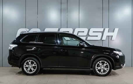 Mitsubishi Outlander III рестайлинг 3, 2014 год, 1 329 000 рублей, 5 фотография