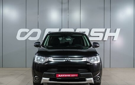 Mitsubishi Outlander III рестайлинг 3, 2014 год, 1 329 000 рублей, 3 фотография