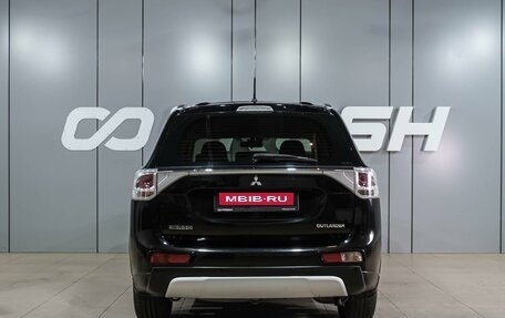 Mitsubishi Outlander III рестайлинг 3, 2014 год, 1 329 000 рублей, 4 фотография