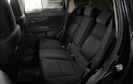Mitsubishi Outlander III рестайлинг 3, 2014 год, 1 329 000 рублей, 9 фотография