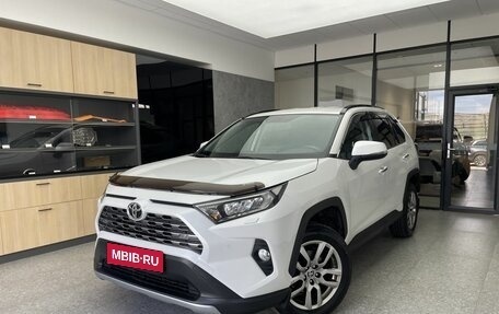 Toyota RAV4, 2019 год, 3 210 000 рублей, 1 фотография