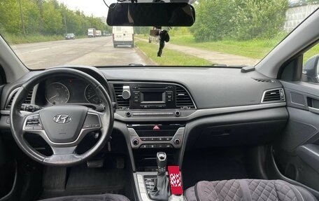 Hyundai Elantra VI рестайлинг, 2017 год, 1 440 000 рублей, 8 фотография
