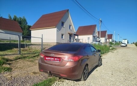 Hyundai Elantra V, 2013 год, 900 000 рублей, 4 фотография