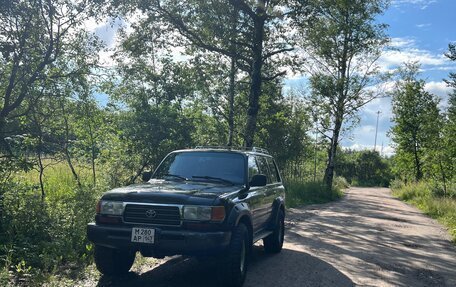 Toyota Land Cruiser 80 рестайлинг, 1996 год, 2 000 000 рублей, 2 фотография