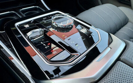 BMW 7 серия, 2025 год, 16 800 000 рублей, 21 фотография