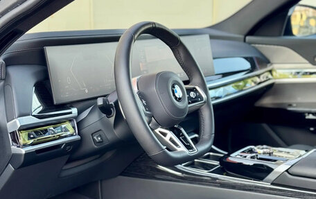 BMW 7 серия, 2025 год, 16 800 000 рублей, 18 фотография