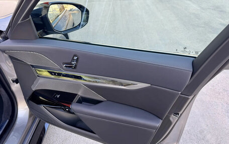 BMW 7 серия, 2025 год, 16 800 000 рублей, 28 фотография