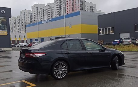 Toyota Camry, 2019 год, 2 000 000 рублей, 3 фотография