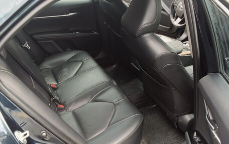 Toyota Camry, 2019 год, 2 000 000 рублей, 10 фотография