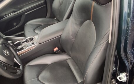 Toyota Camry, 2019 год, 2 000 000 рублей, 7 фотография