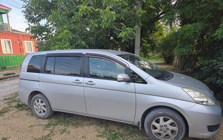 Toyota ISis I, 2009 год, 920 000 рублей, 1 фотография