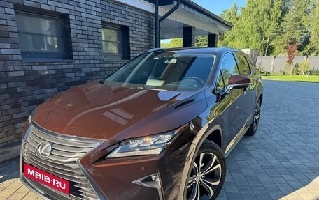 Lexus RX IV рестайлинг, 2017 год, 4 200 000 рублей, 2 фотография
