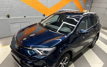 Toyota RAV4, 2018 год, 2 449 000 рублей, 3 фотография