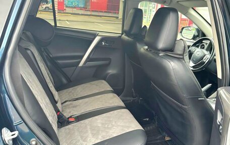 Toyota RAV4, 2018 год, 2 449 000 рублей, 13 фотография