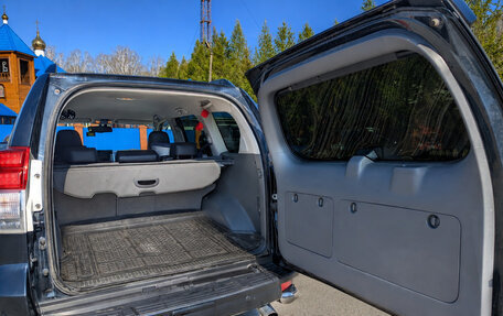 Toyota Land Cruiser Prado 150 рестайлинг 2, 2010 год, 2 750 000 рублей, 10 фотография