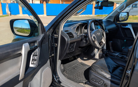 Toyota Land Cruiser Prado 150 рестайлинг 2, 2010 год, 2 750 000 рублей, 11 фотография