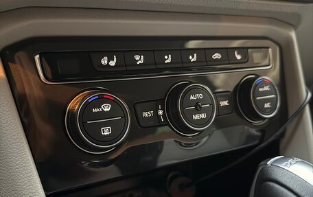 Volkswagen Tiguan II, 2018 год, 3 130 000 рублей, 19 фотография