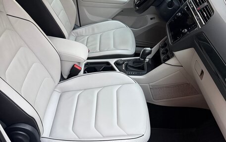 Volkswagen Tiguan II, 2018 год, 3 130 000 рублей, 16 фотография