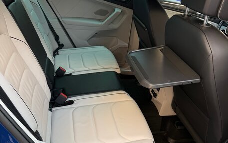 Volkswagen Tiguan II, 2018 год, 3 130 000 рублей, 26 фотография