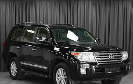 Toyota Land Cruiser 200, 2013 год, 3 750 000 рублей, 1 фотография