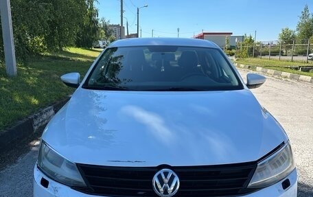 Volkswagen Jetta VI, 2017 год, 1 000 000 рублей, 1 фотография