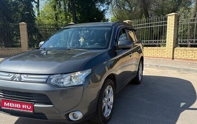 Mitsubishi Outlander III рестайлинг 3, 2013 год, 1 300 000 рублей, 1 фотография