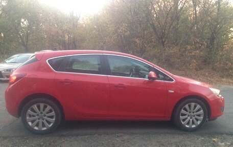 Opel Astra J, 2010 год, 590 000 рублей, 4 фотография