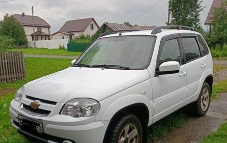 Chevrolet Niva I рестайлинг, 2019 год, 920 000 рублей, 2 фотография