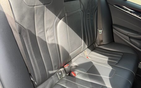 BMW 5 серия, 2018 год, 3 699 999 рублей, 14 фотография