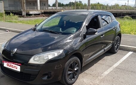 Renault Megane III, 2011 год, 650 000 рублей, 2 фотография