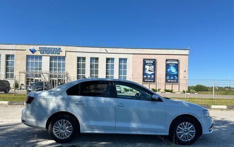 Volkswagen Jetta VI, 2017 год, 1 000 000 рублей, 3 фотография