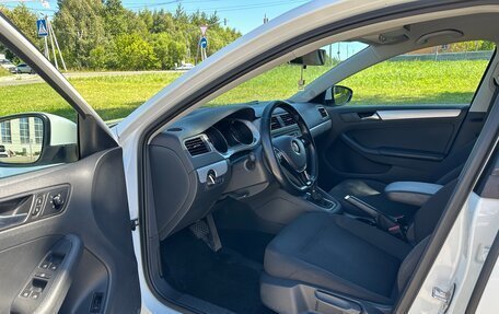 Volkswagen Jetta VI, 2017 год, 1 000 000 рублей, 21 фотография