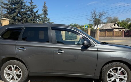 Mitsubishi Outlander III рестайлинг 3, 2013 год, 1 300 000 рублей, 4 фотография