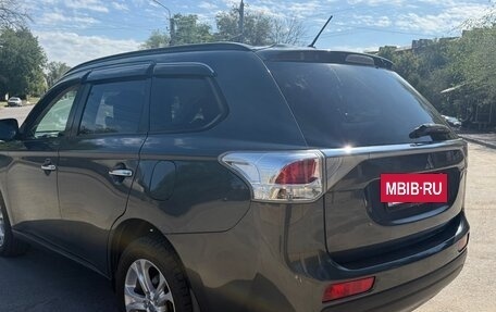 Mitsubishi Outlander III рестайлинг 3, 2013 год, 1 300 000 рублей, 9 фотография