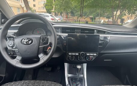 Toyota Corolla, 2015 год, 1 390 000 рублей, 5 фотография