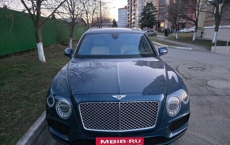 Bentley Bentayga I, 2016 год, 11 500 000 рублей, 15 фотография