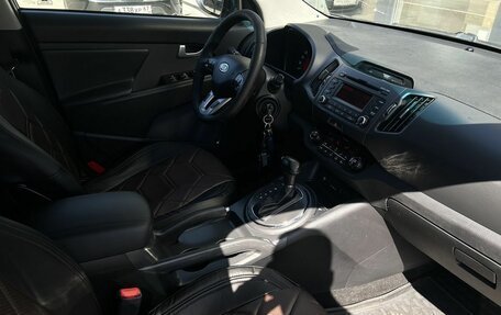 KIA Sportage III, 2011 год, 750 000 рублей, 24 фотография