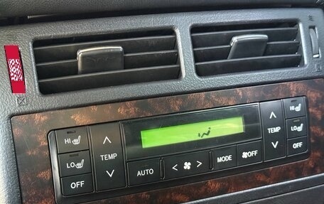 Toyota Land Cruiser 200, 2012 год, 3 400 000 рублей, 21 фотография