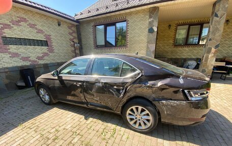 Skoda Superb III рестайлинг, 2019 год, 1 200 000 рублей, 10 фотография