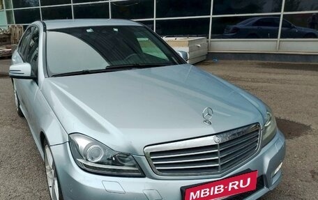 Mercedes-Benz C-Класс, 2013 год, 1 300 000 рублей, 1 фотография
