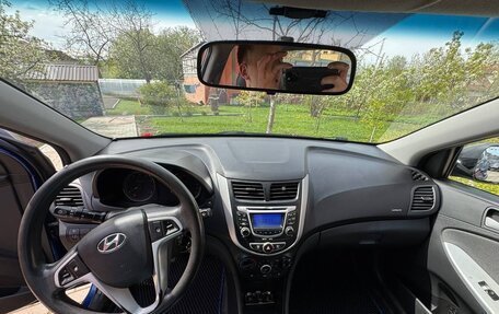 Hyundai Solaris II рестайлинг, 2011 год, 730 000 рублей, 1 фотография