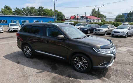 Mitsubishi Outlander III рестайлинг 3, 2018 год, 2 100 000 рублей, 2 фотография
