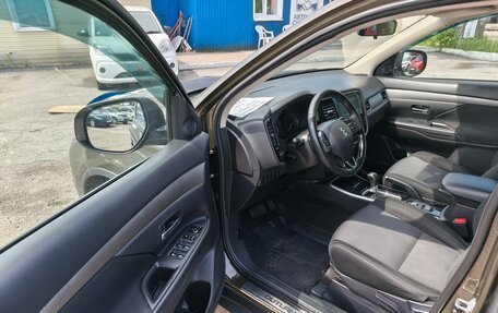 Mitsubishi Outlander III рестайлинг 3, 2018 год, 2 100 000 рублей, 8 фотография