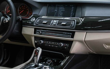 BMW 5 серия, 2011 год, 1 590 000 рублей, 13 фотография